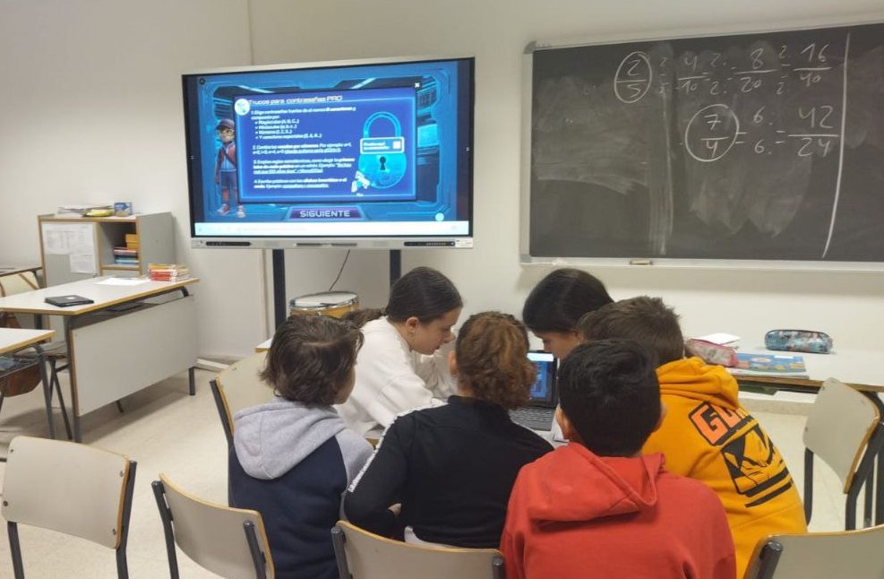 photo 5861950620792112073 y